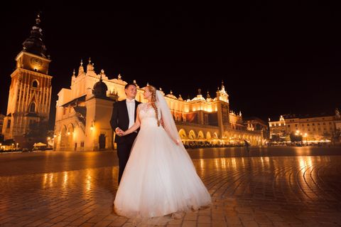 Destination Wedding Guide: Explore Basics, Key Details, and Essential Information